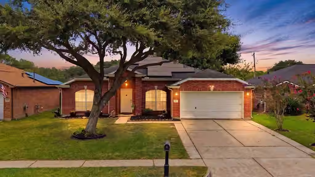 Photo 2 of 2977 Community Drive, Alvin, TX
