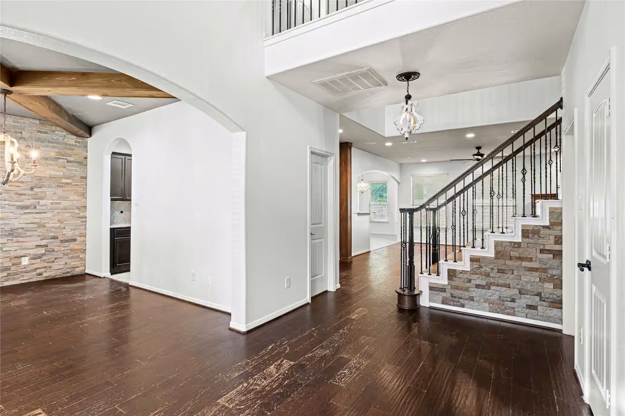 Photo 3 of 21107 Knight Quest Drive, Tomball, TX