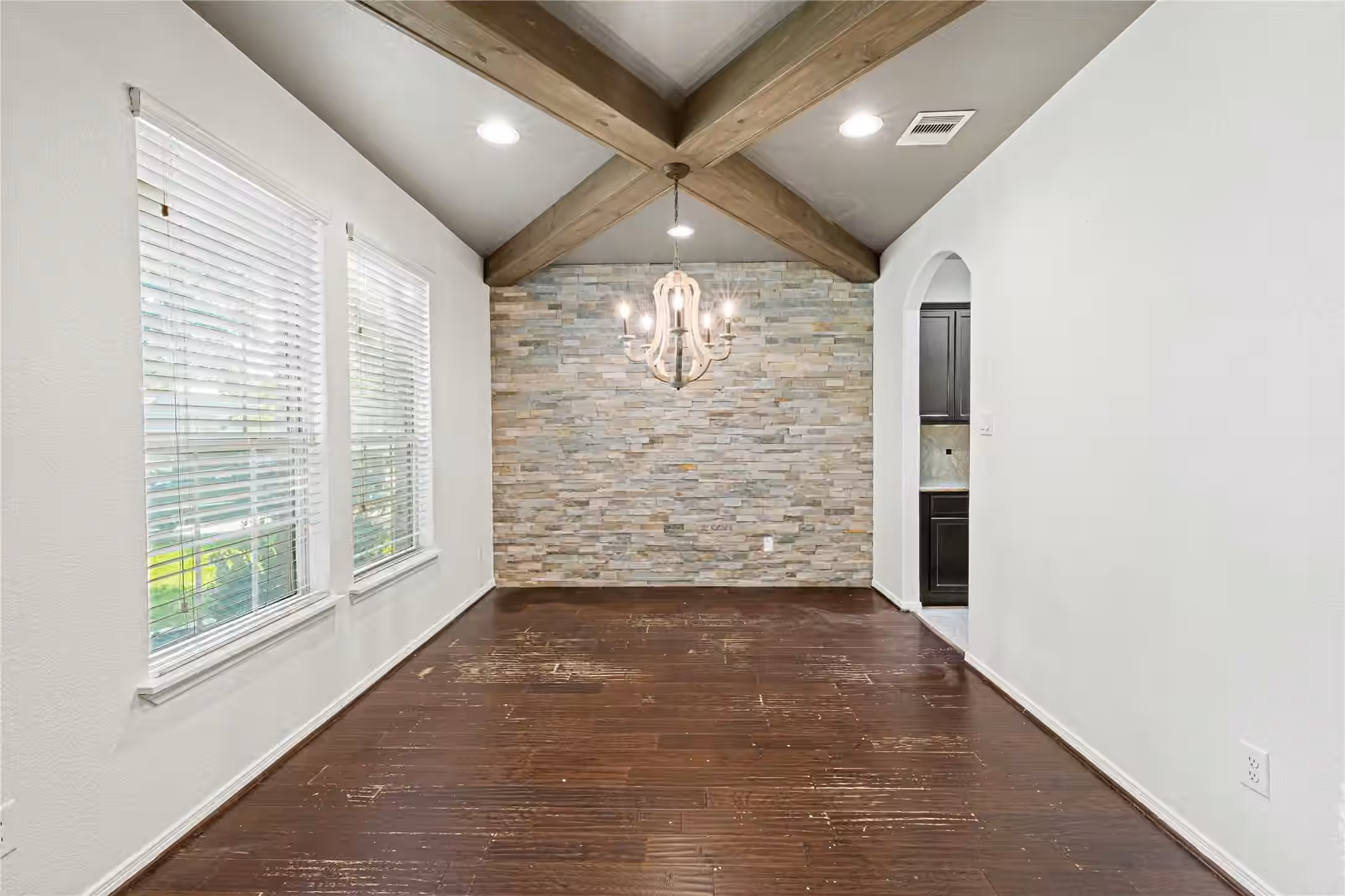 Photo 5 of 21107 Knight Quest Drive, Tomball, TX