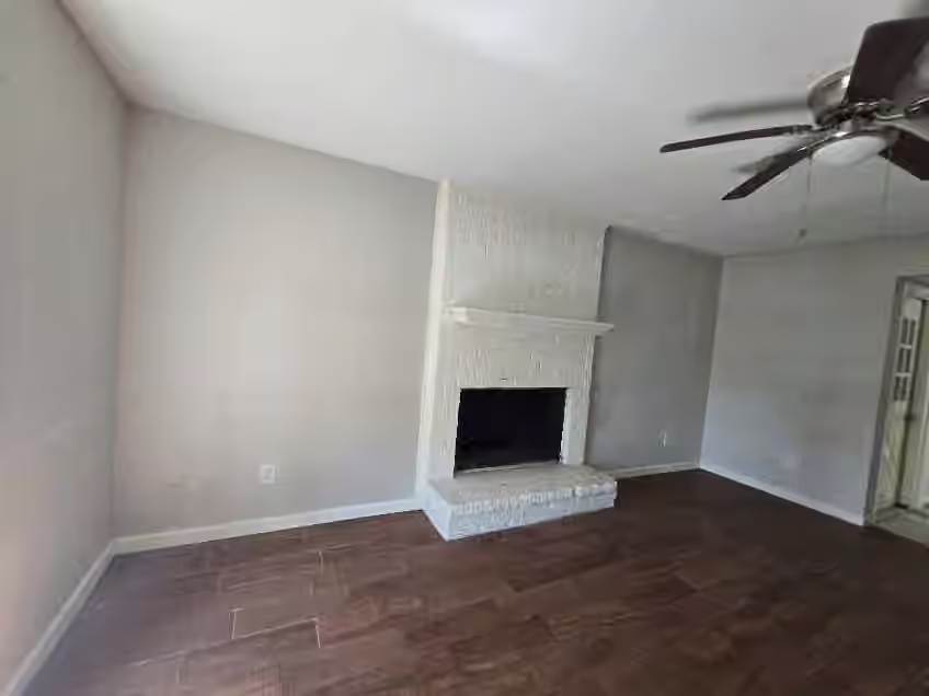 Photo 2 of 7318 Ironwood Lane, Baytown, TX