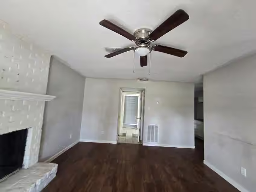 Photo 3 of 7318 Ironwood Lane, Baytown, TX