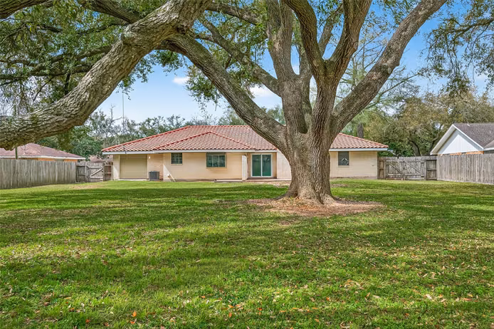 Photo of 5607 Avenue M 1/2, Santa Fe, TX 77510