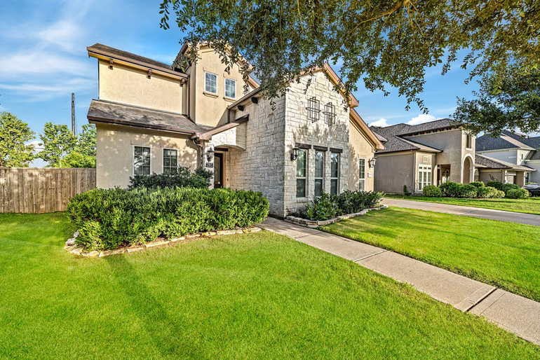 Photo 2 of 2834 Hollingsworth Pine Lane, Katy, TX