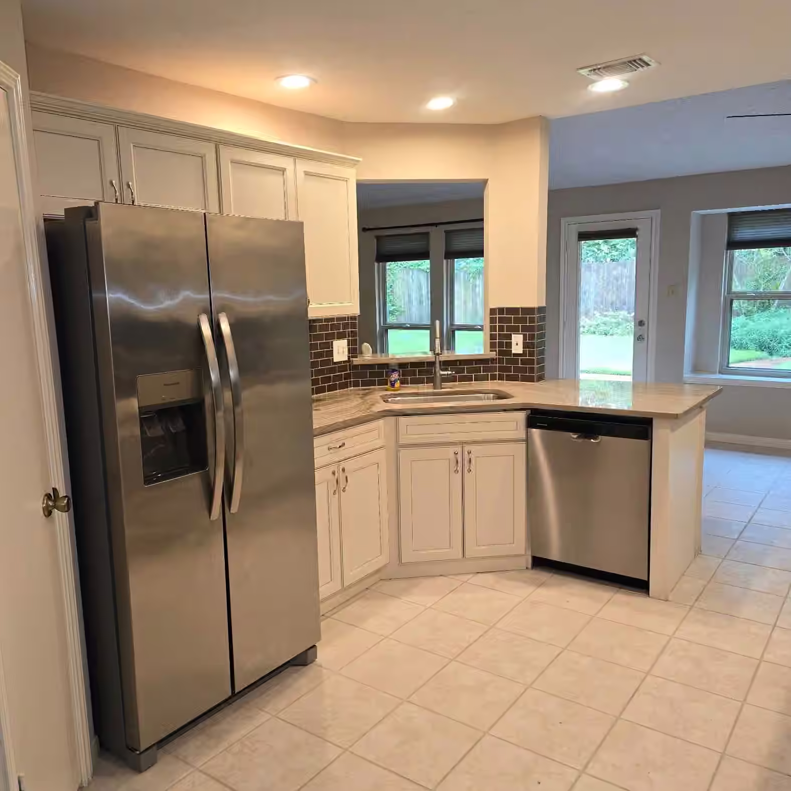 Photo 6 of 2827 Creek Manor Drive, Houston, TX