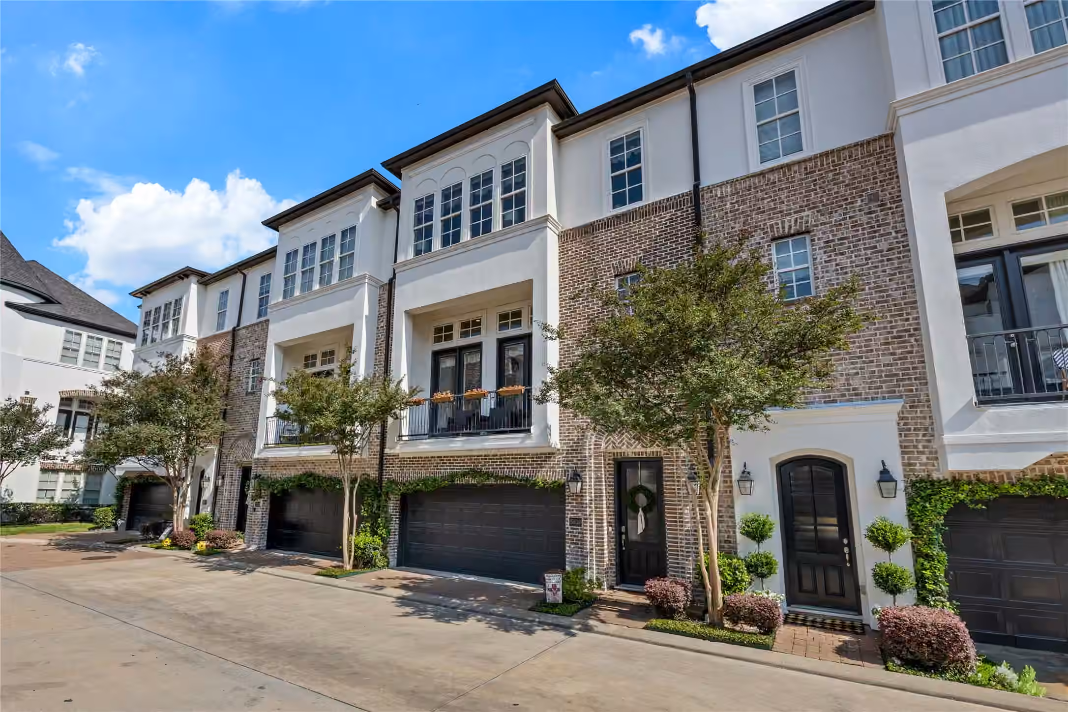 Photo 2 of 5628 Cohn Terrace, Houston, TX
