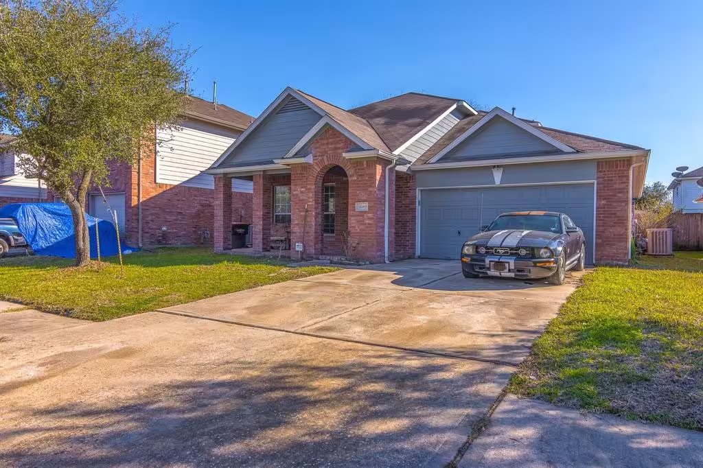 Photo of 10303 Mills Run Drive, Houston, TX 77070