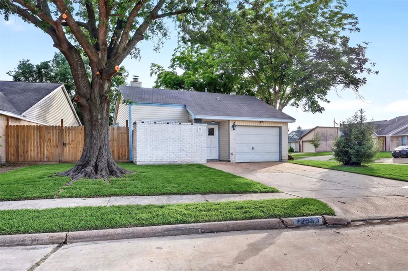 Photo 3 of 19963 Sutton Falls Drive, Cypress, TX