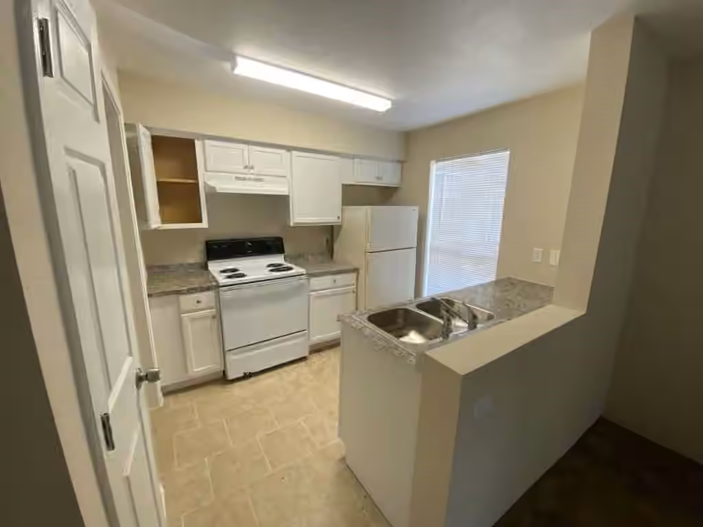 Photo 6 of 3900 Woodchase Drive 123, Houston, TX