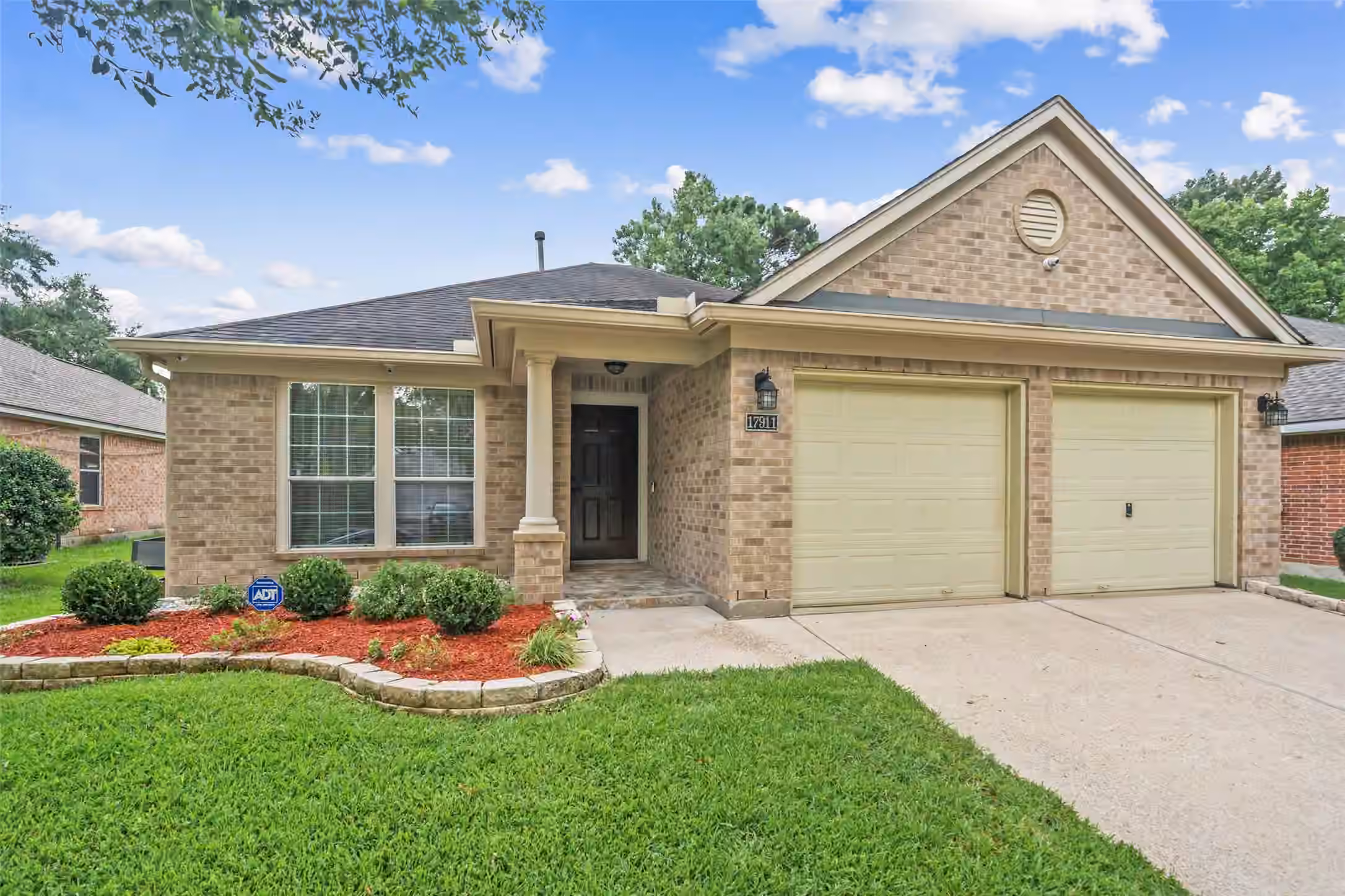 Photo 3 of 17911 Yukon Pass Drive, Humble, TX