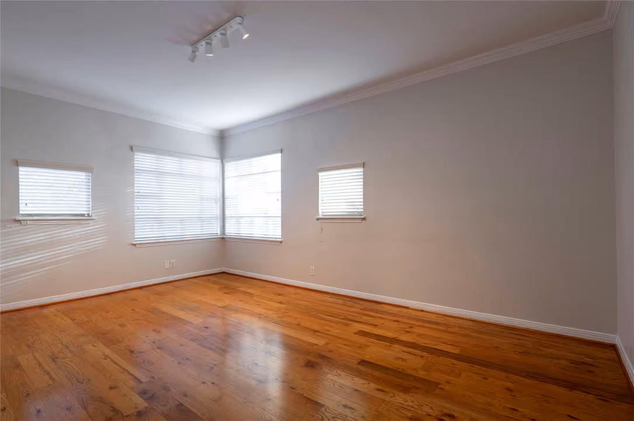 Photo 2 of 4004 Montrose Boulevard 44D, Houston, TX