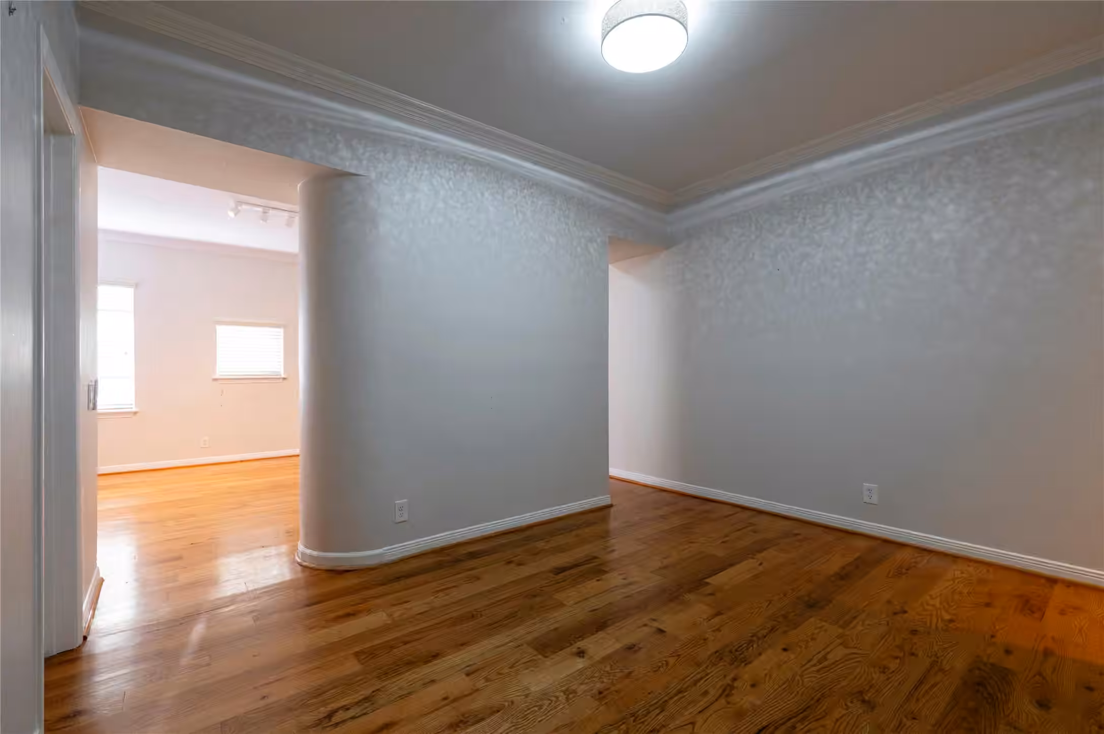 Photo 3 of 4004 Montrose Boulevard 44D, Houston, TX