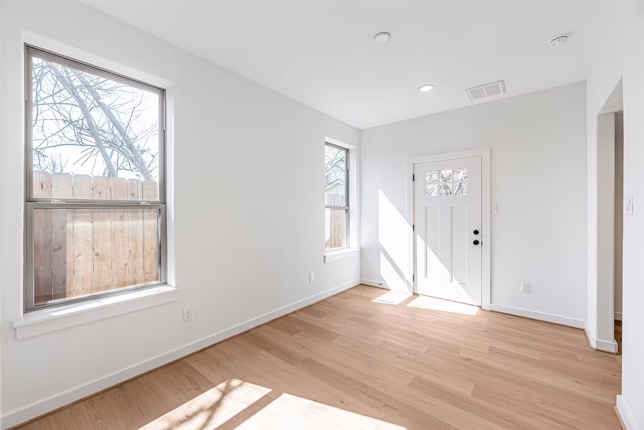 Photo 6 of 2318 Mills Street, Houston, TX