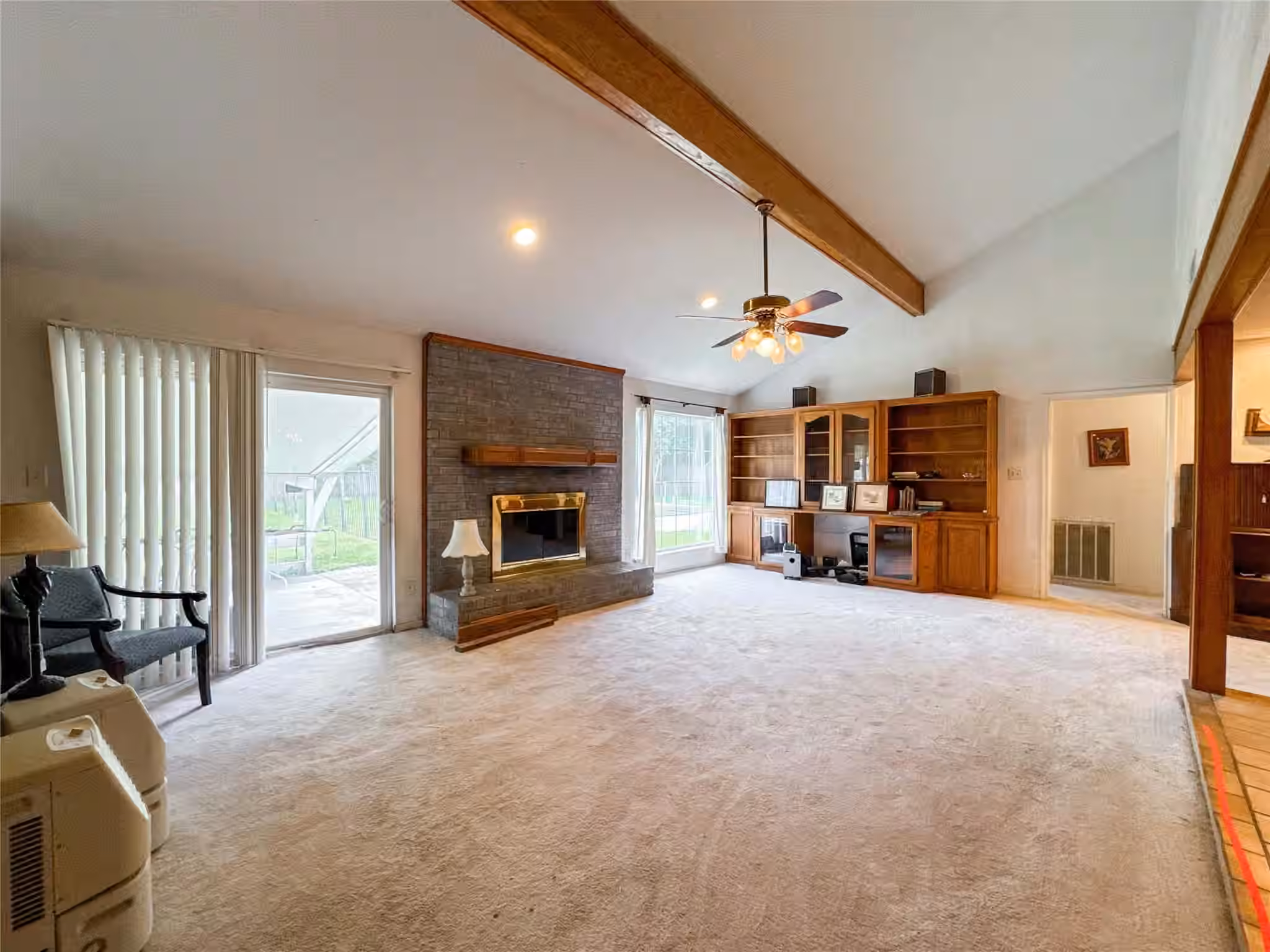 Photo 5 of 2109 E Linwood Oaks Street, Pearland, TX