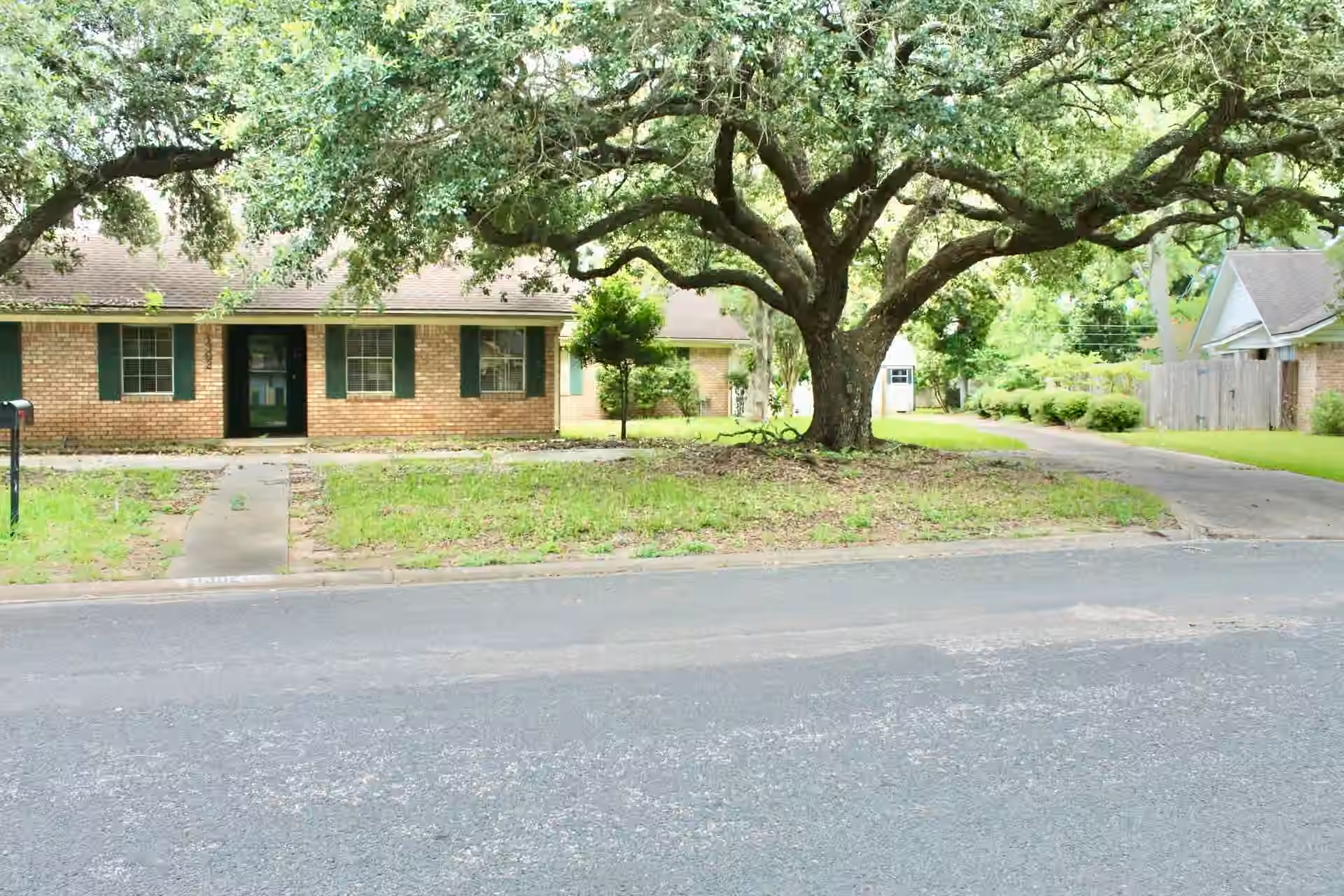 Photo 2 of 1302 Linwood Drive, Wharton, TX