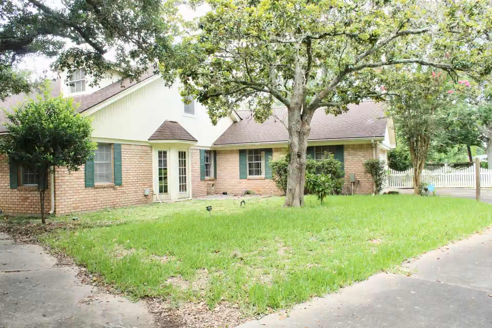 Photo 6 of 1302 Linwood Drive, Wharton, TX
