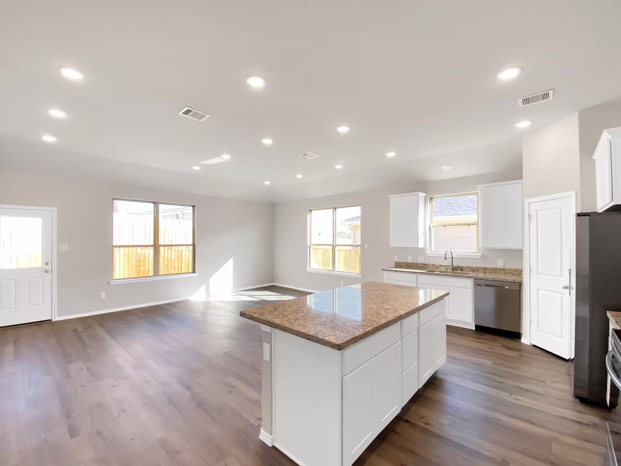 Photo 6 of 13063 Clear View Drive, Willis, TX