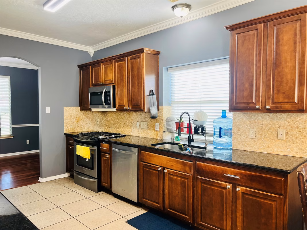 Photo 3 of 4711 Autumn Dawn Way, Houston, TX