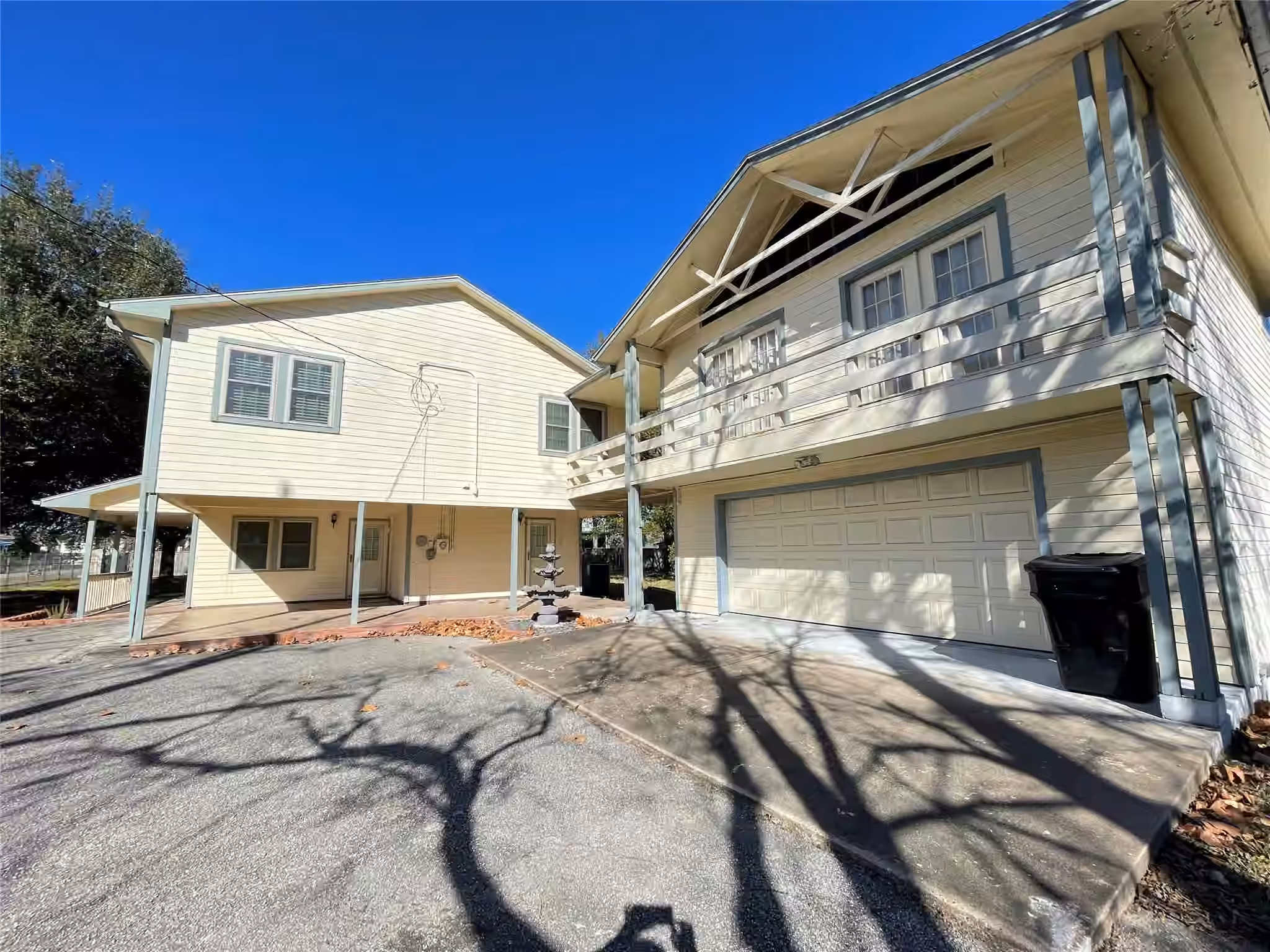Photo 2 of 2232 Hoskins Drive, Houston, TX