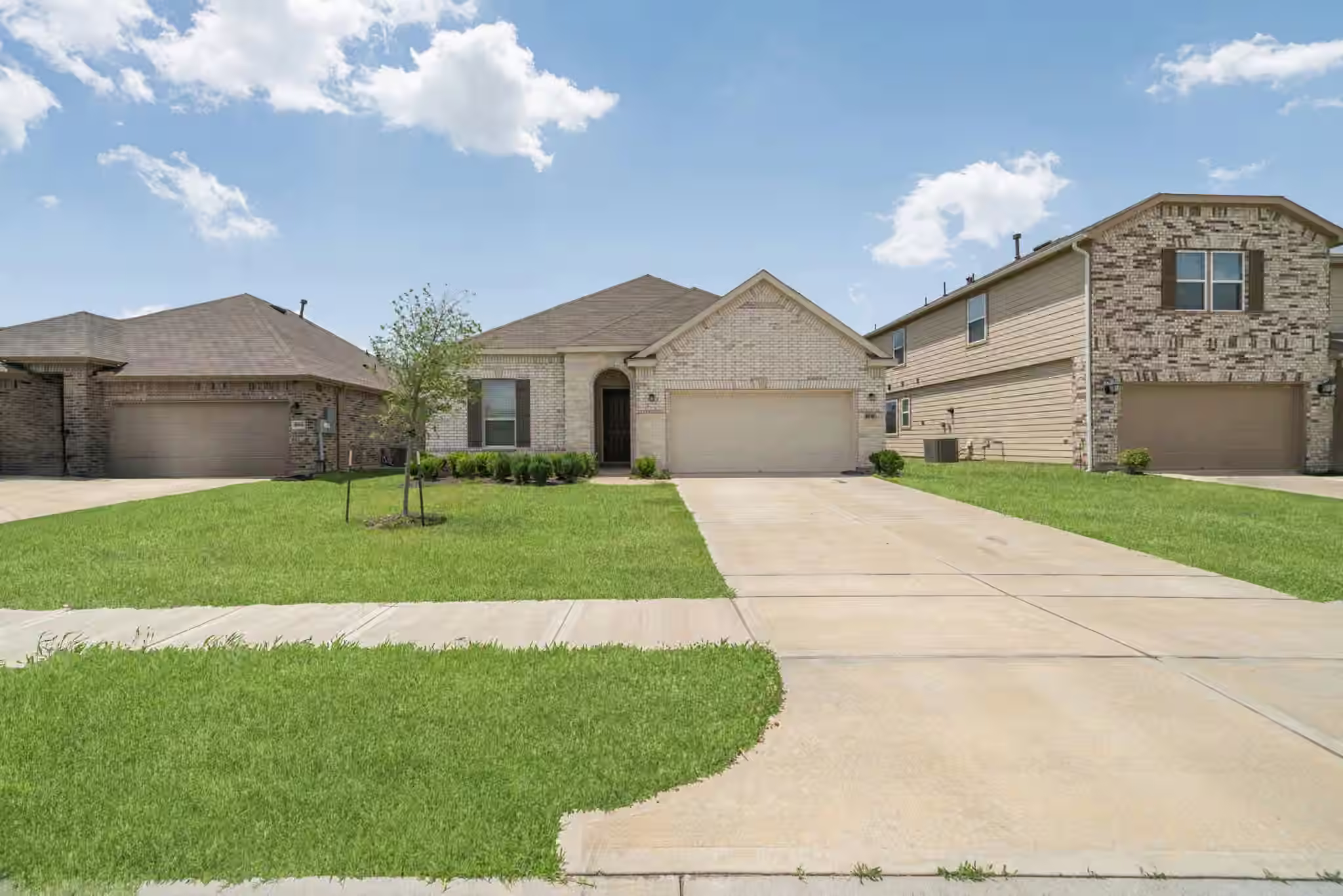 Photo of 2012 Rebel Way, Alvin, TX 77511