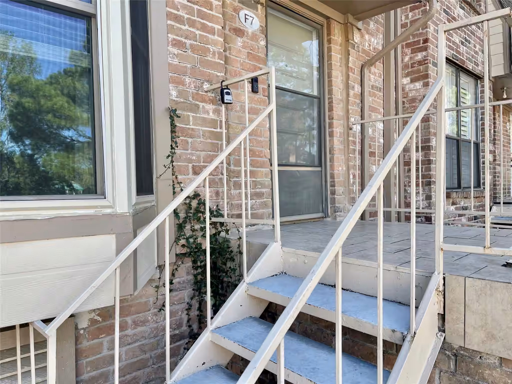 Photo 2 of 2119 Place Rebecca Lane F7, Houston, TX