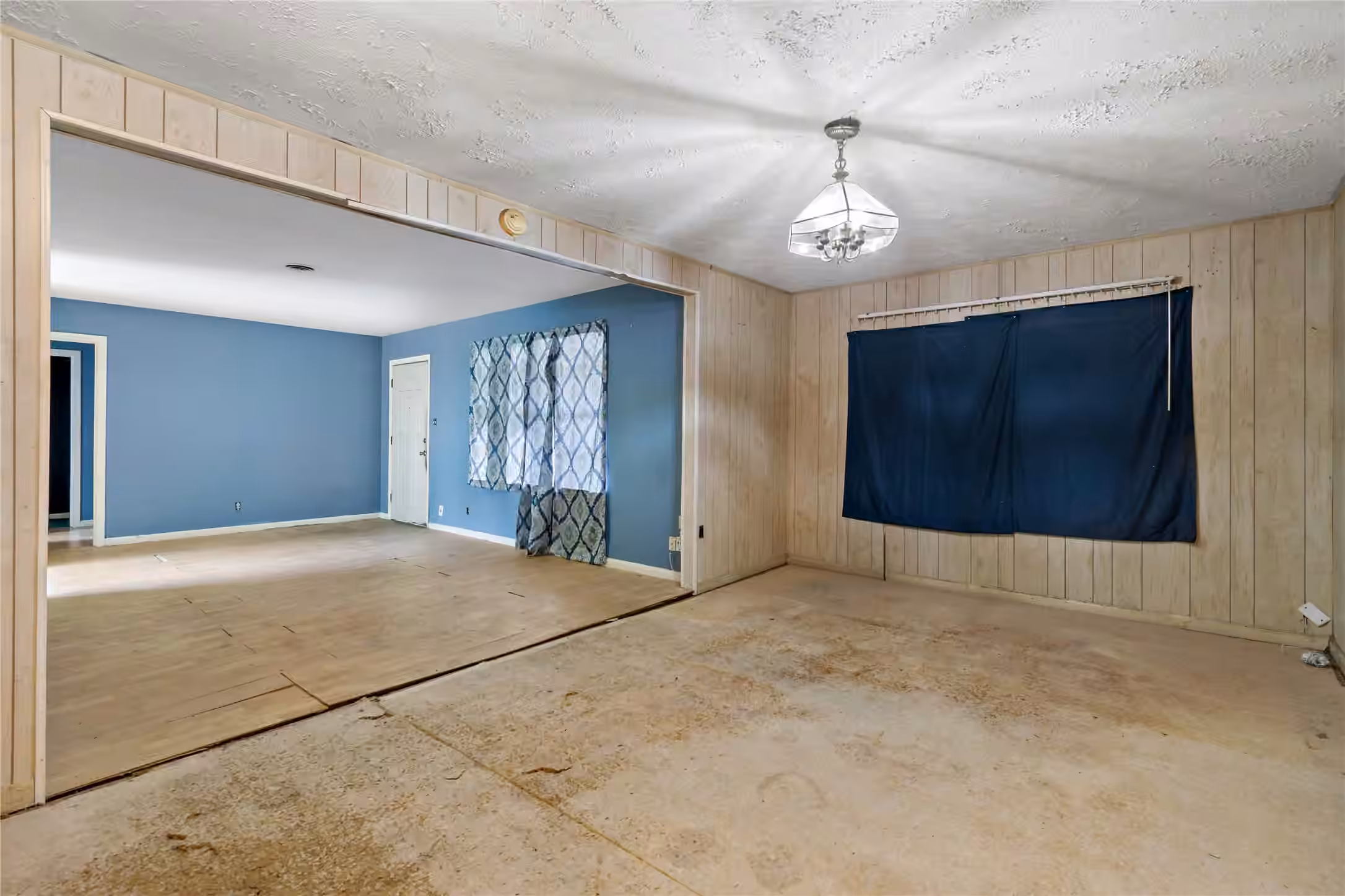 Photo 6 of 5603 Lakefield Drive, Houston, TX