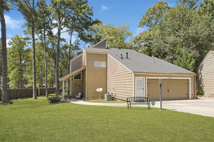 Photo of 111 Springs Edge Drive, Conroe, TX