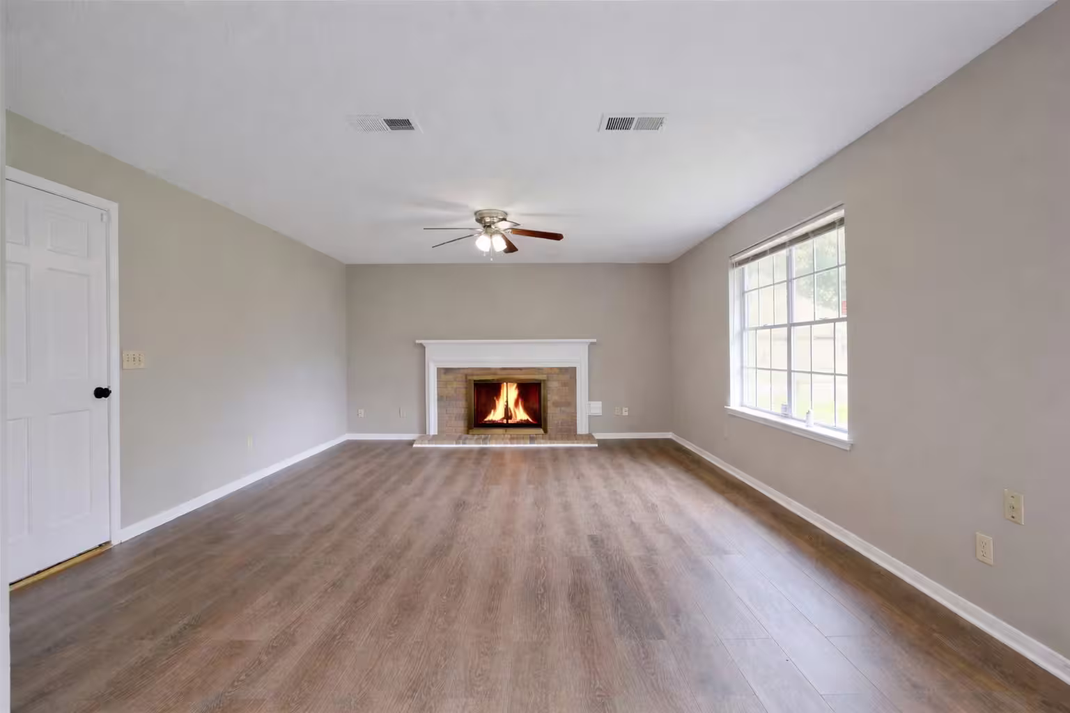 Photo 2 of 15918 Pinyon Creek Drive, Houston, TX