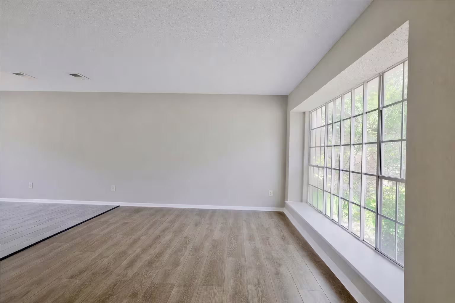 Photo 4 of 15918 Pinyon Creek Drive, Houston, TX
