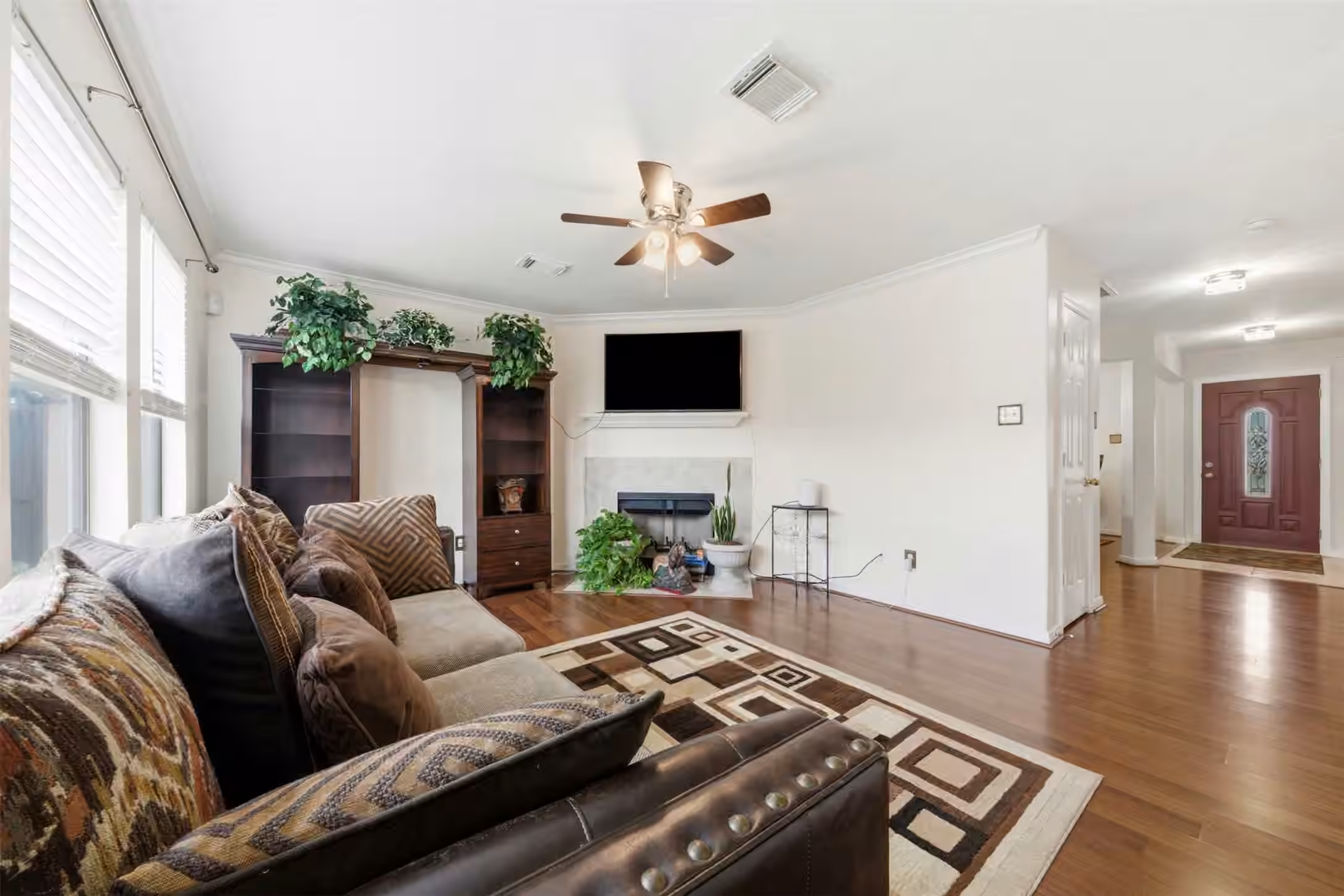 Photo 5 of 14607 Alanna Lagoon Court, Houston, TX
