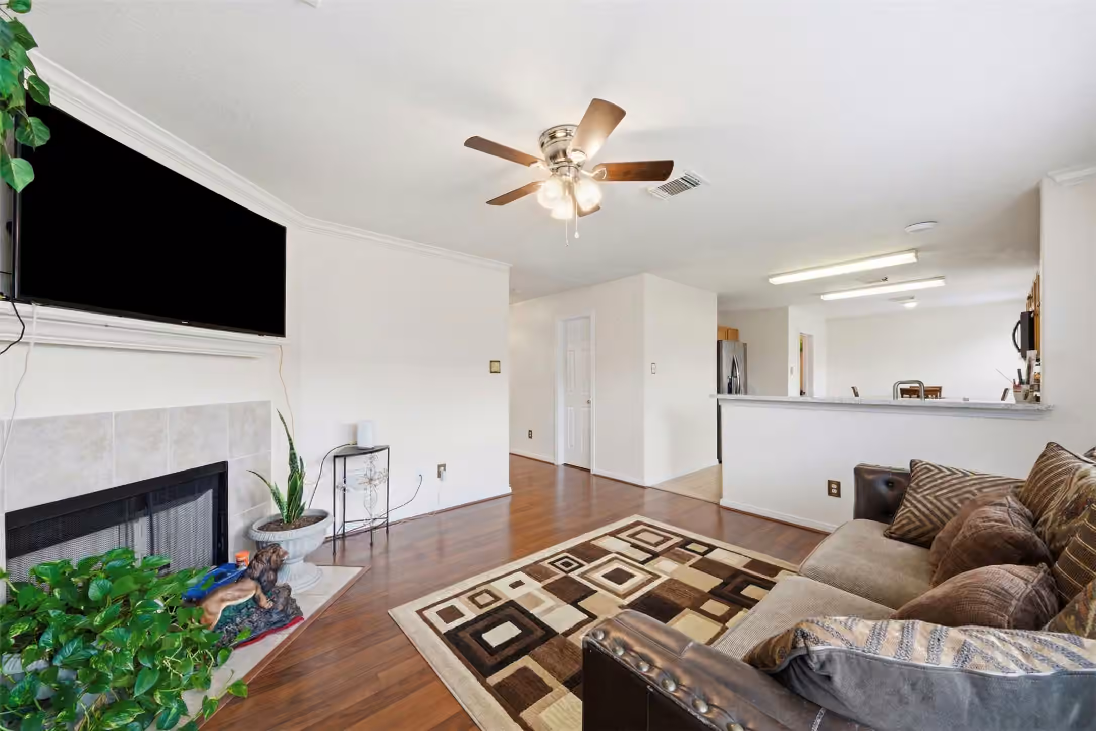Photo 6 of 14607 Alanna Lagoon Court, Houston, TX