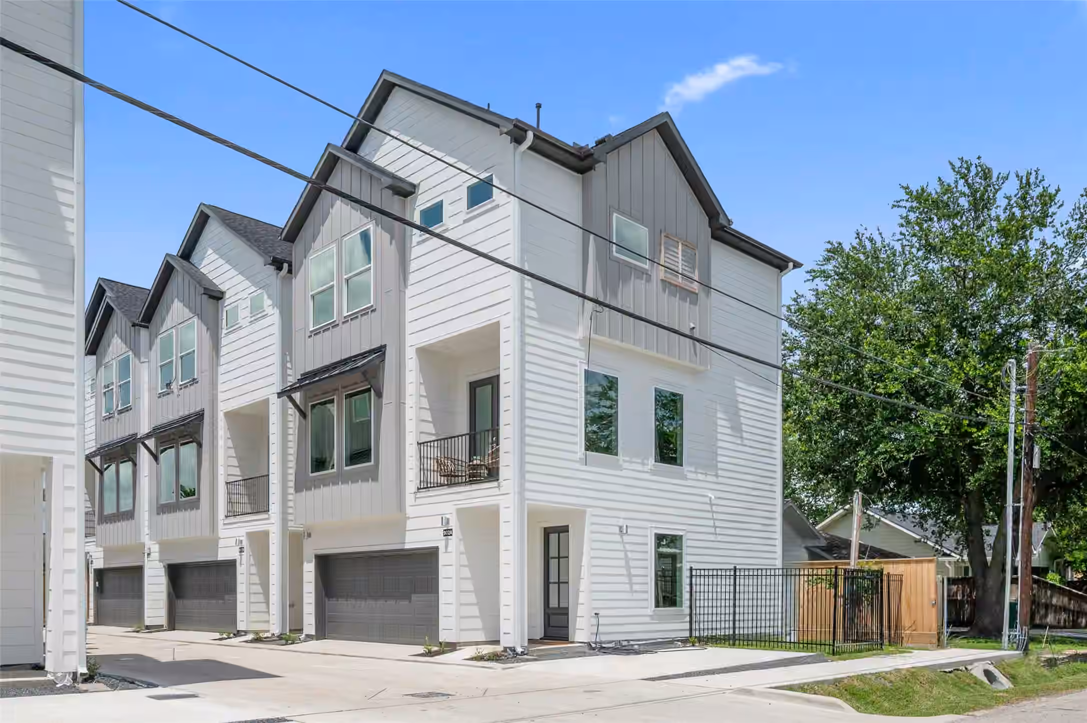 Photo 2 of 902 Kern Street A, Houston, TX