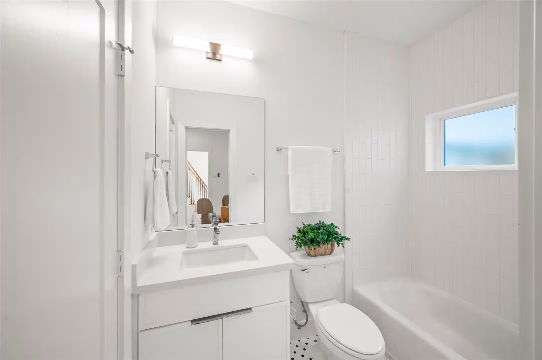 Photo 7 of 902 Kern Street A, Houston, TX