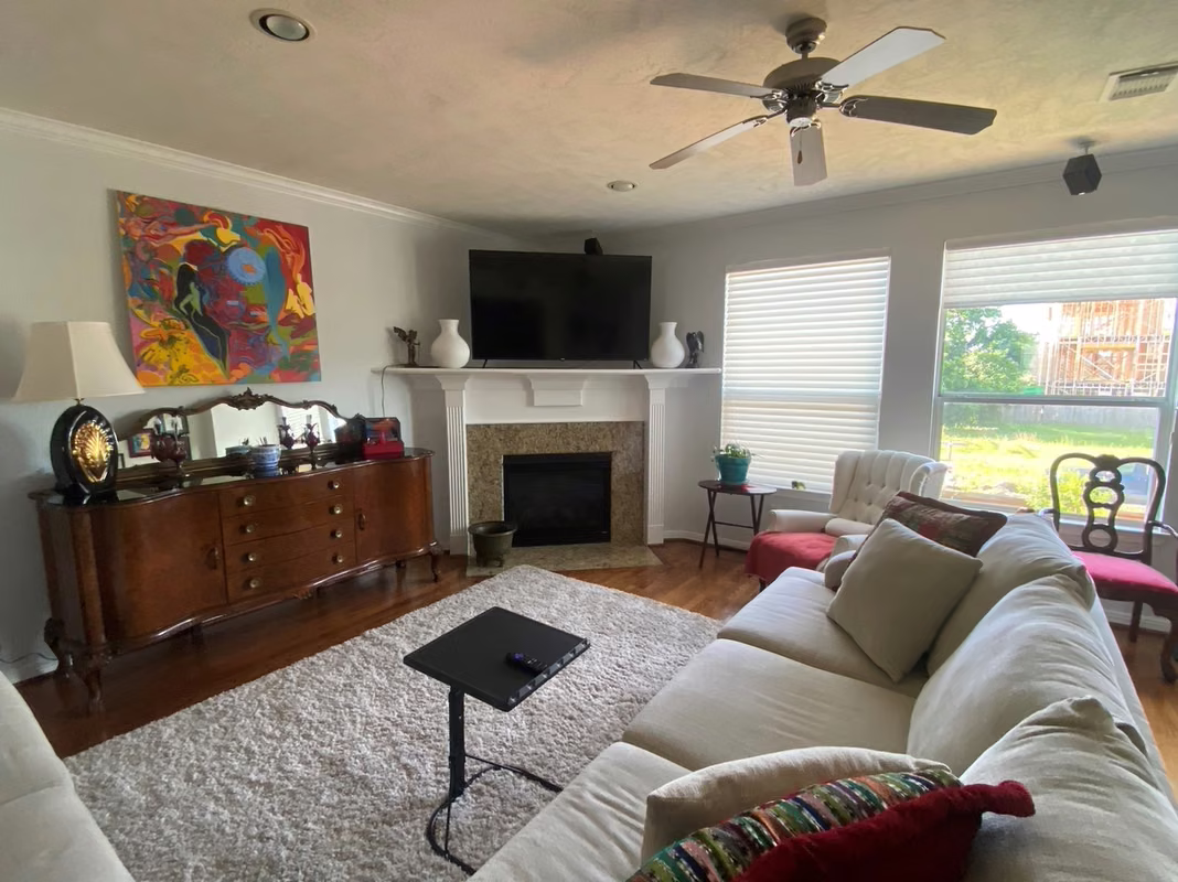 Photo 3 of 2931 Bering Drive, Houston, TX