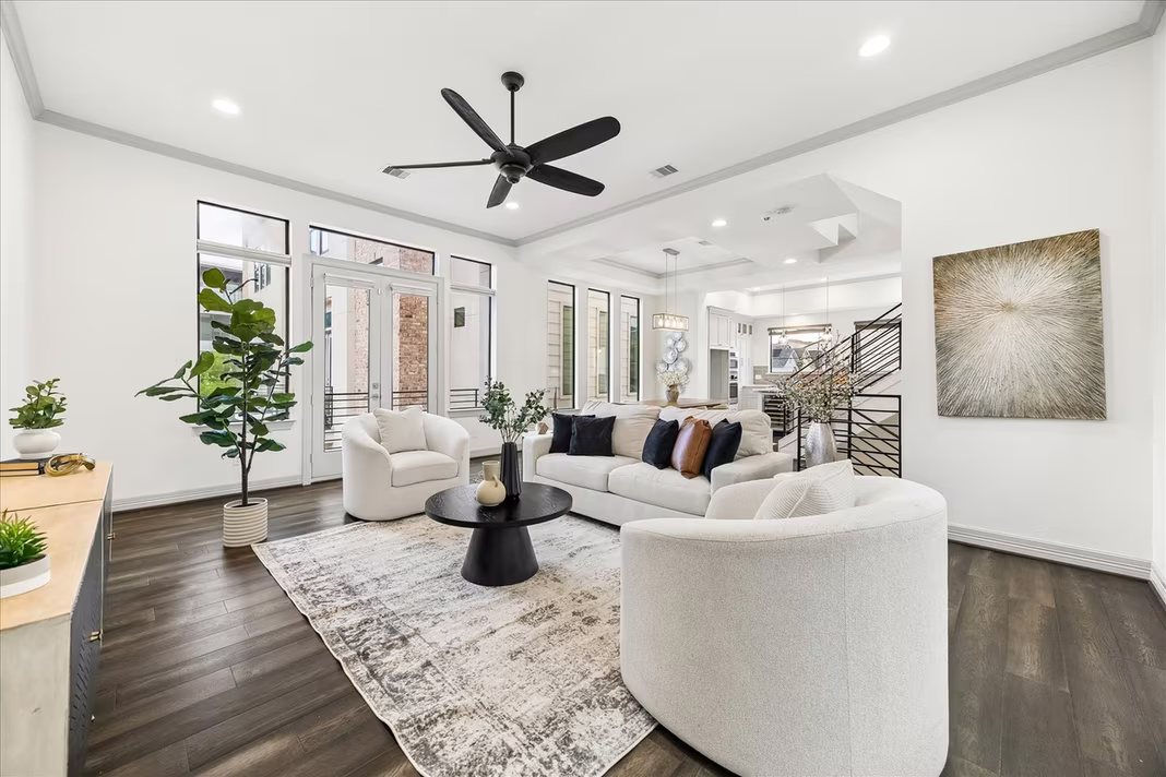 Photo 4 of 1012 Robin Street, Houston, TX