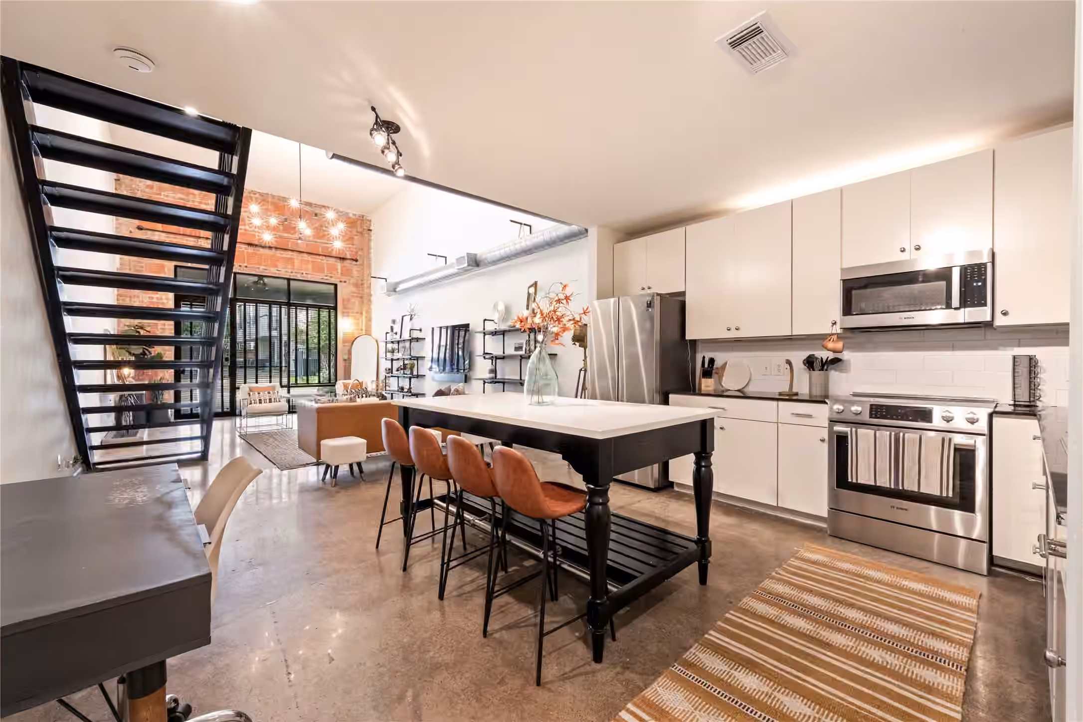 Photo 7 of 1601 W Webster Street 7, Houston, TX
