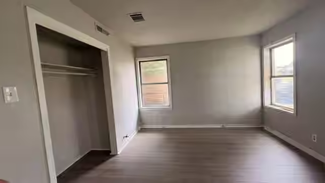 Photo 5 of 1819 Teanaway Lane, Houston, TX