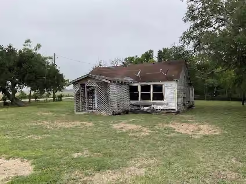 Photo of 343 County Road 272, Bay City, TX 77414