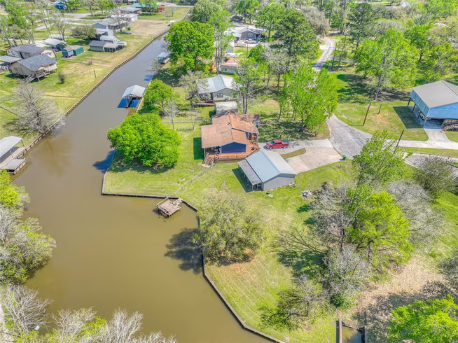 Photo 2 of 426 Deer Run Road, Trinity, TX