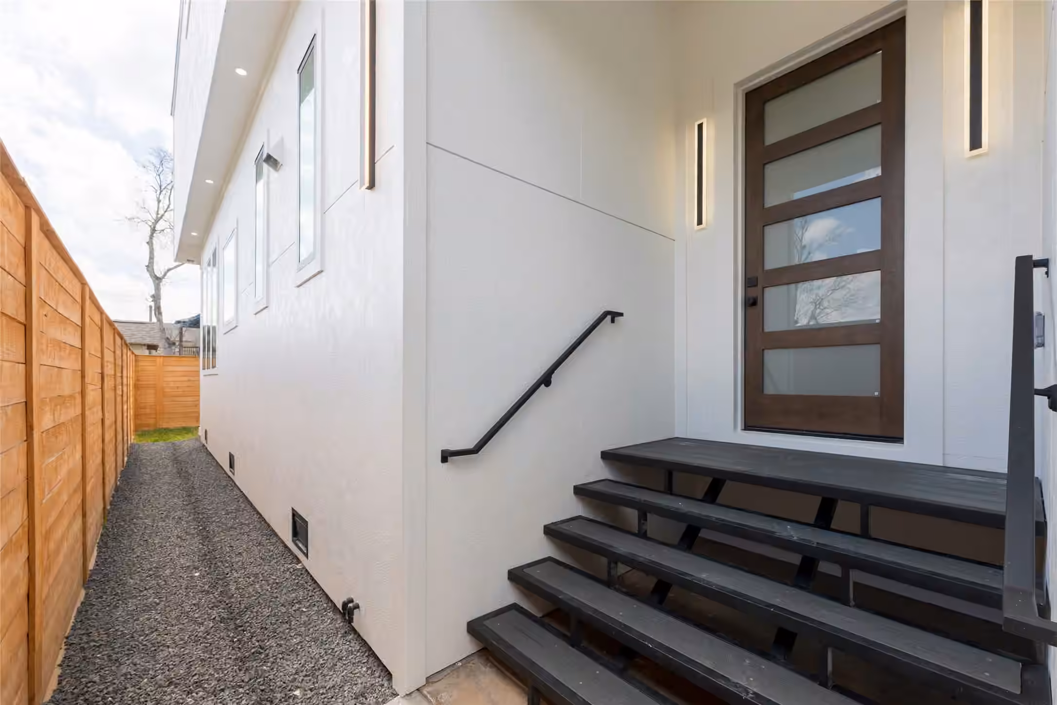 Photo 2 of 1122 E 27TH ST A, Houston, TX