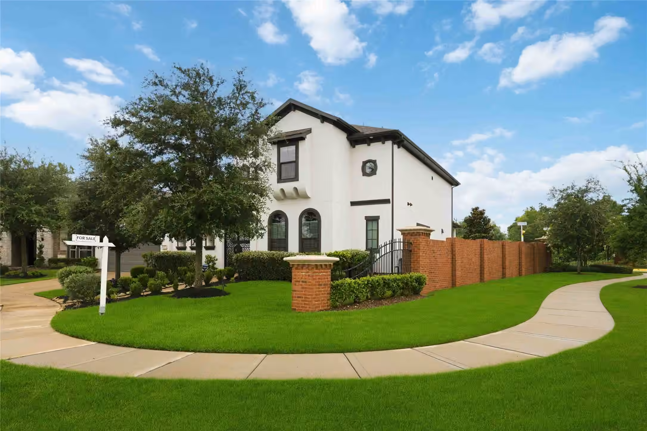 Photo 3 of 10623 Sawmill Park Drive, Missouri City, TX