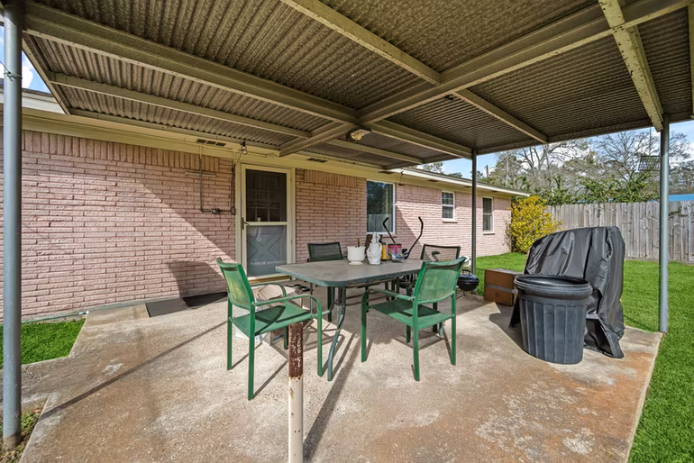 Photo 7 of 400 Dora Street, Cleveland, TX