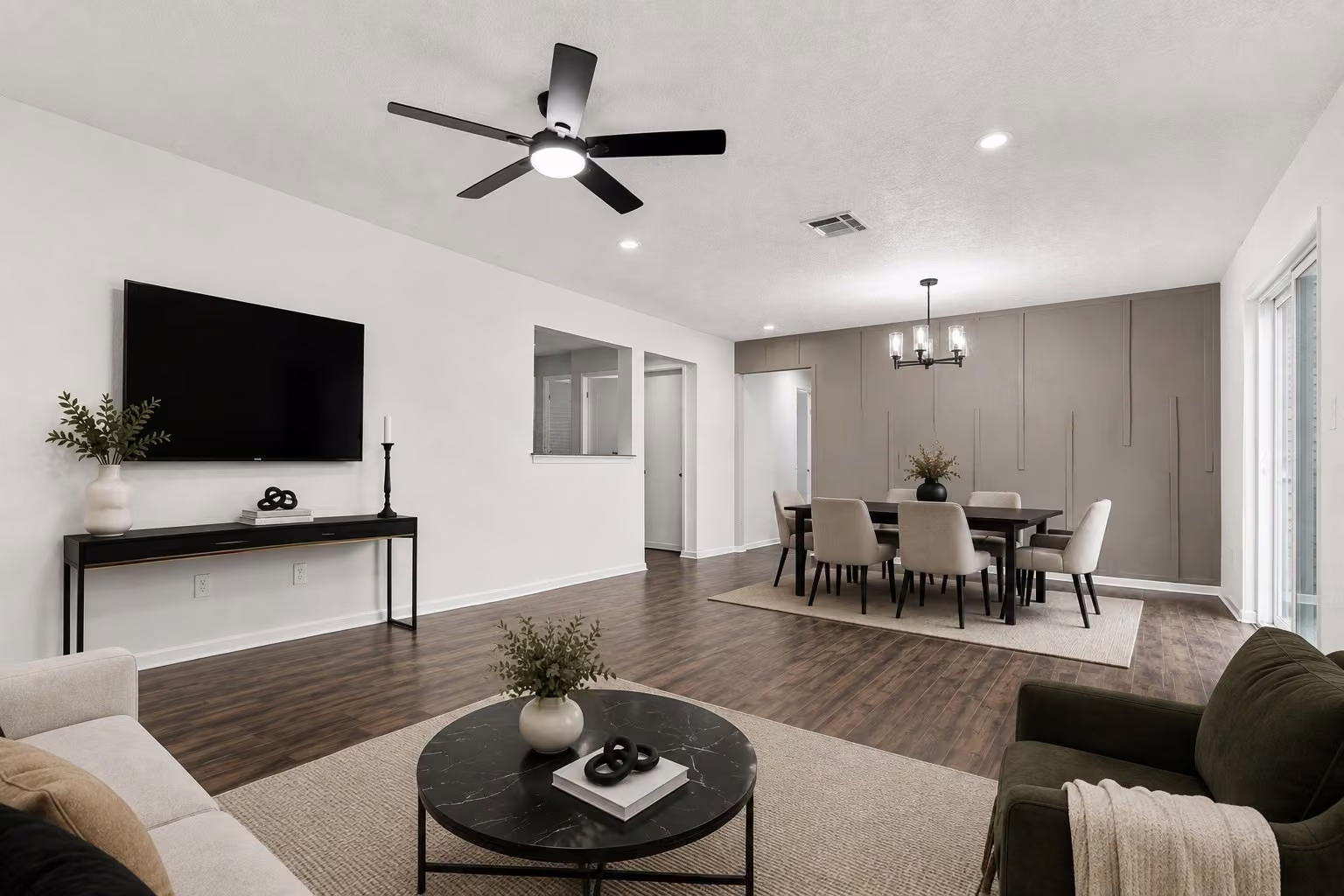 Photo 4 of 7531 Winterview Drive, Houston, TX