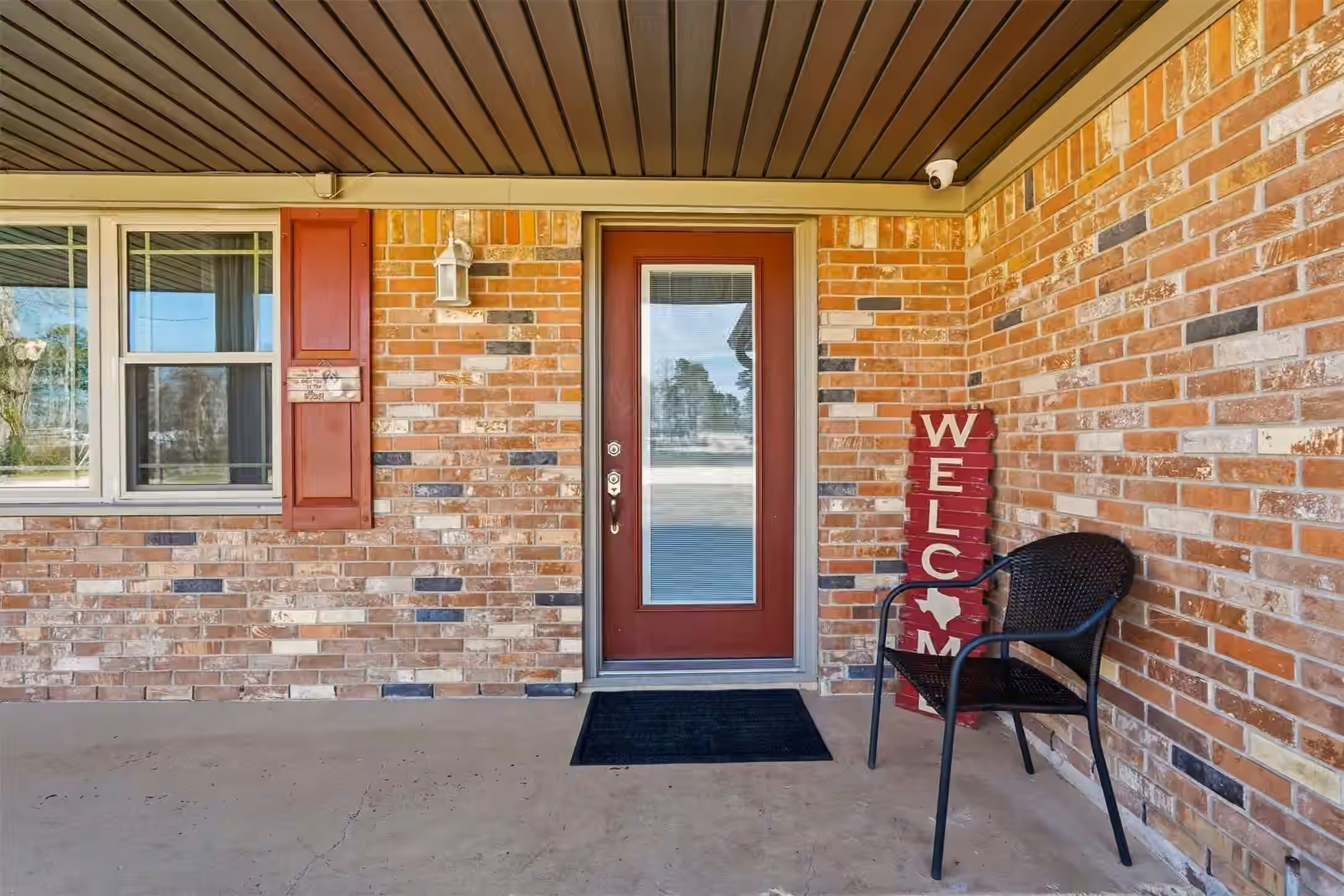 Photo 4 of 25916 Fm 2100 Road, Huffman, TX