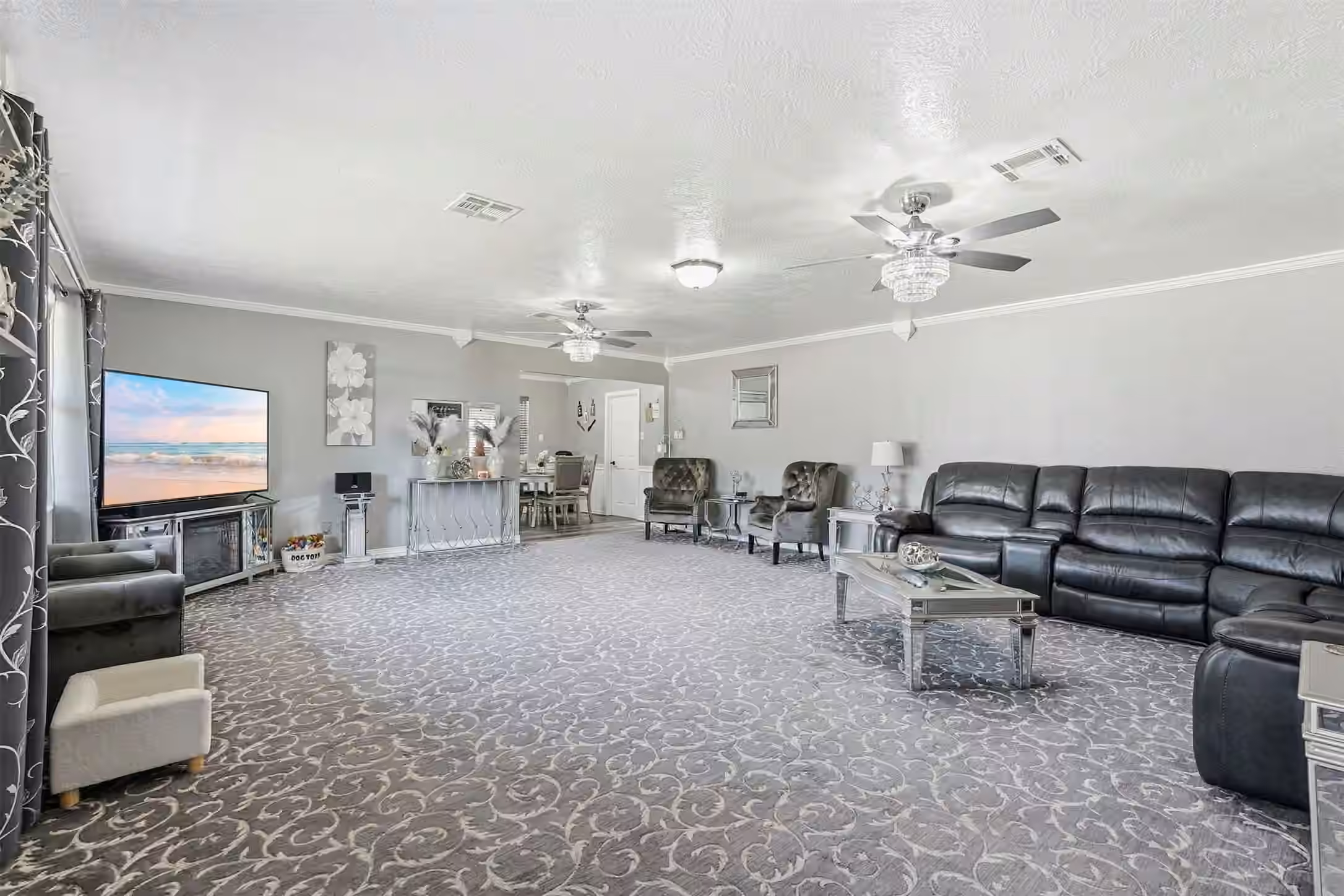 Photo 5 of 25916 Fm 2100 Road, Huffman, TX