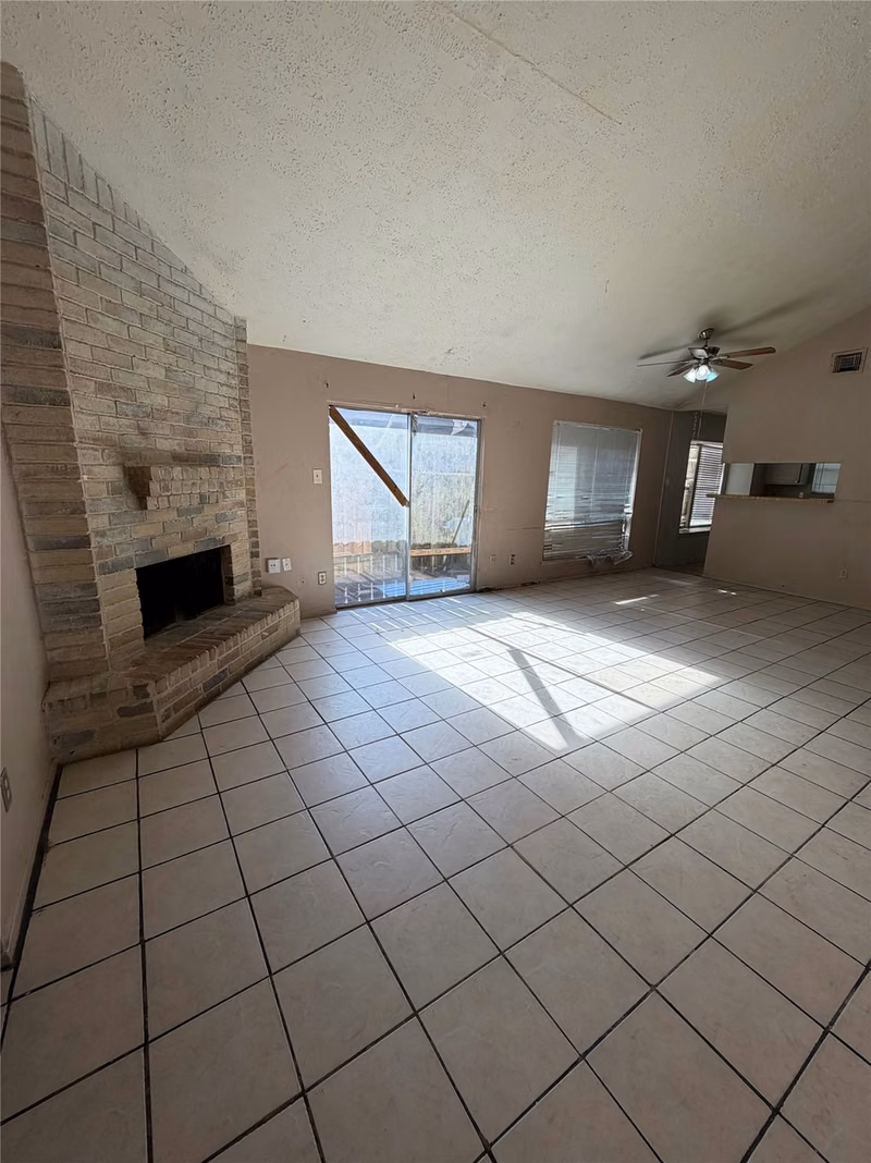 Photo 4 of 6905 Greenyard Drive, Houston, TX