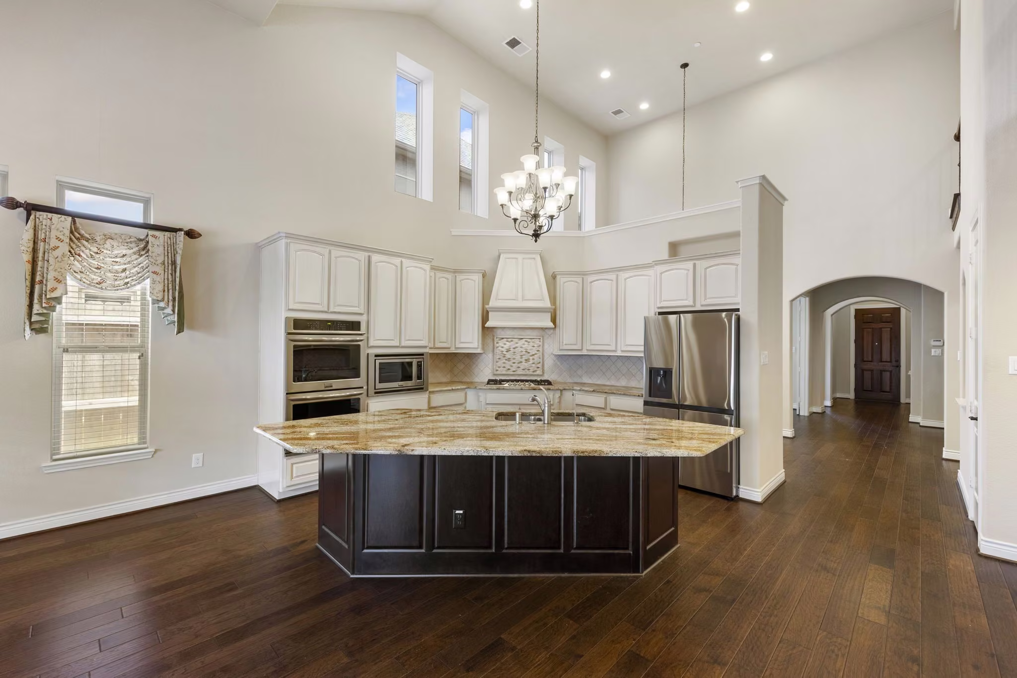 Photo 7 of 9022 Centennial Drive, Conroe, TX