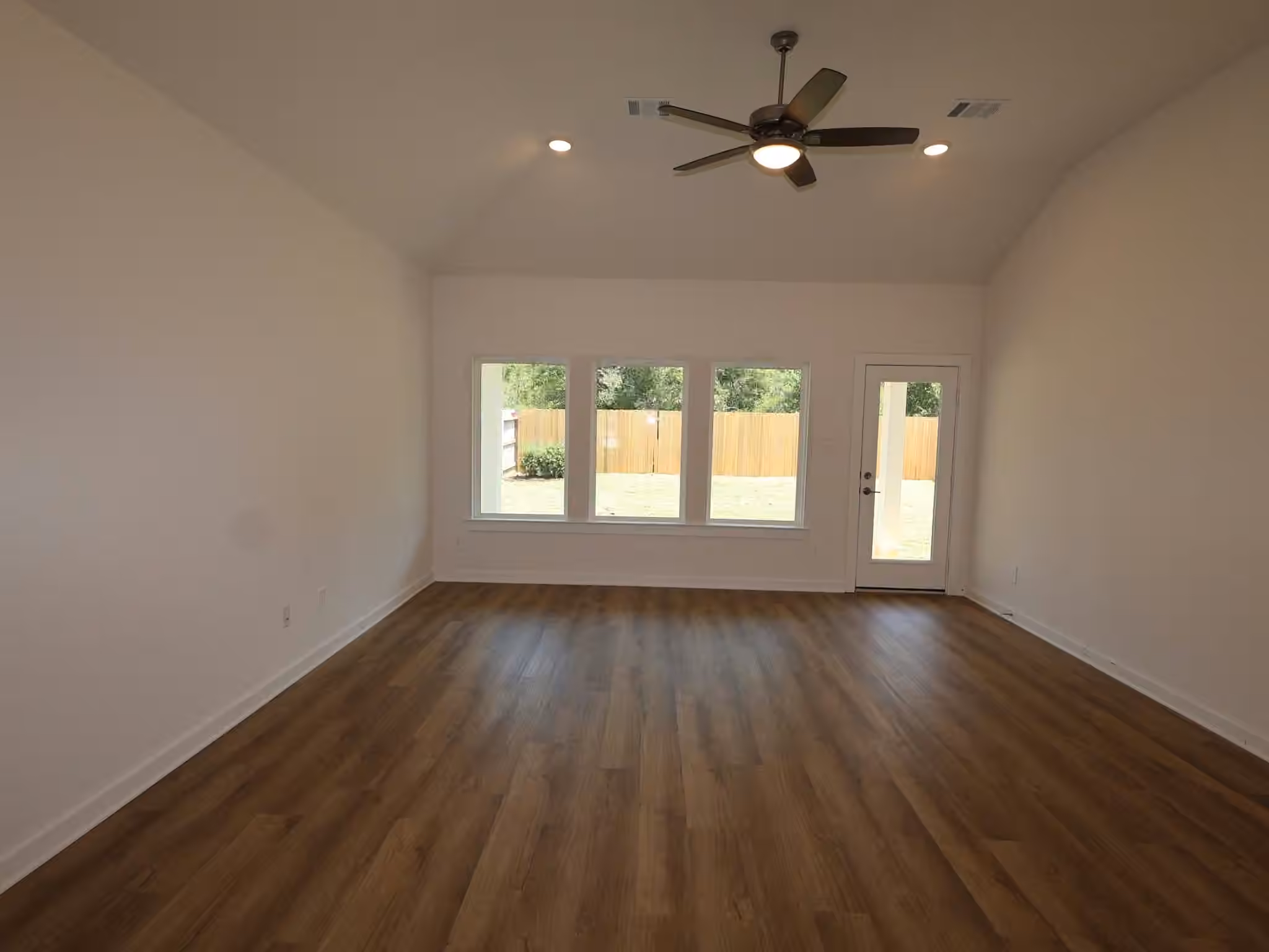 Photo 6 of 21430 Jacaranda Blossom Way, Tomball, TX