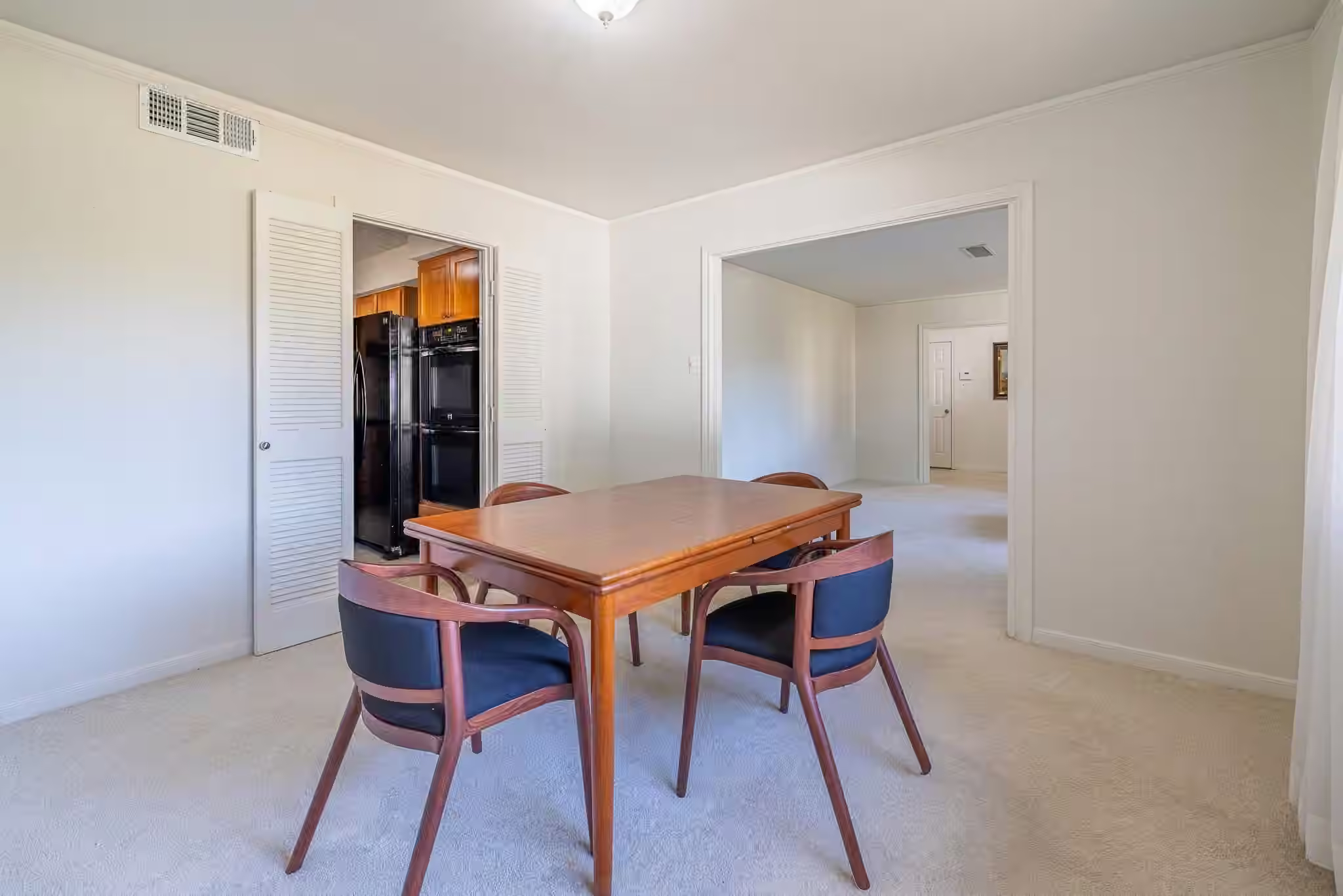Photo 3 of 5238 Loch Lomond Drive, Houston, TX