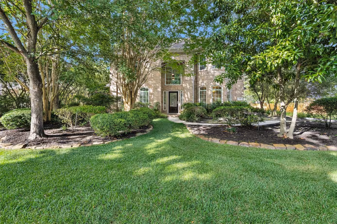 Photo 3 of 138 S Evangeline Oaks Circle, The Woodlands, TX