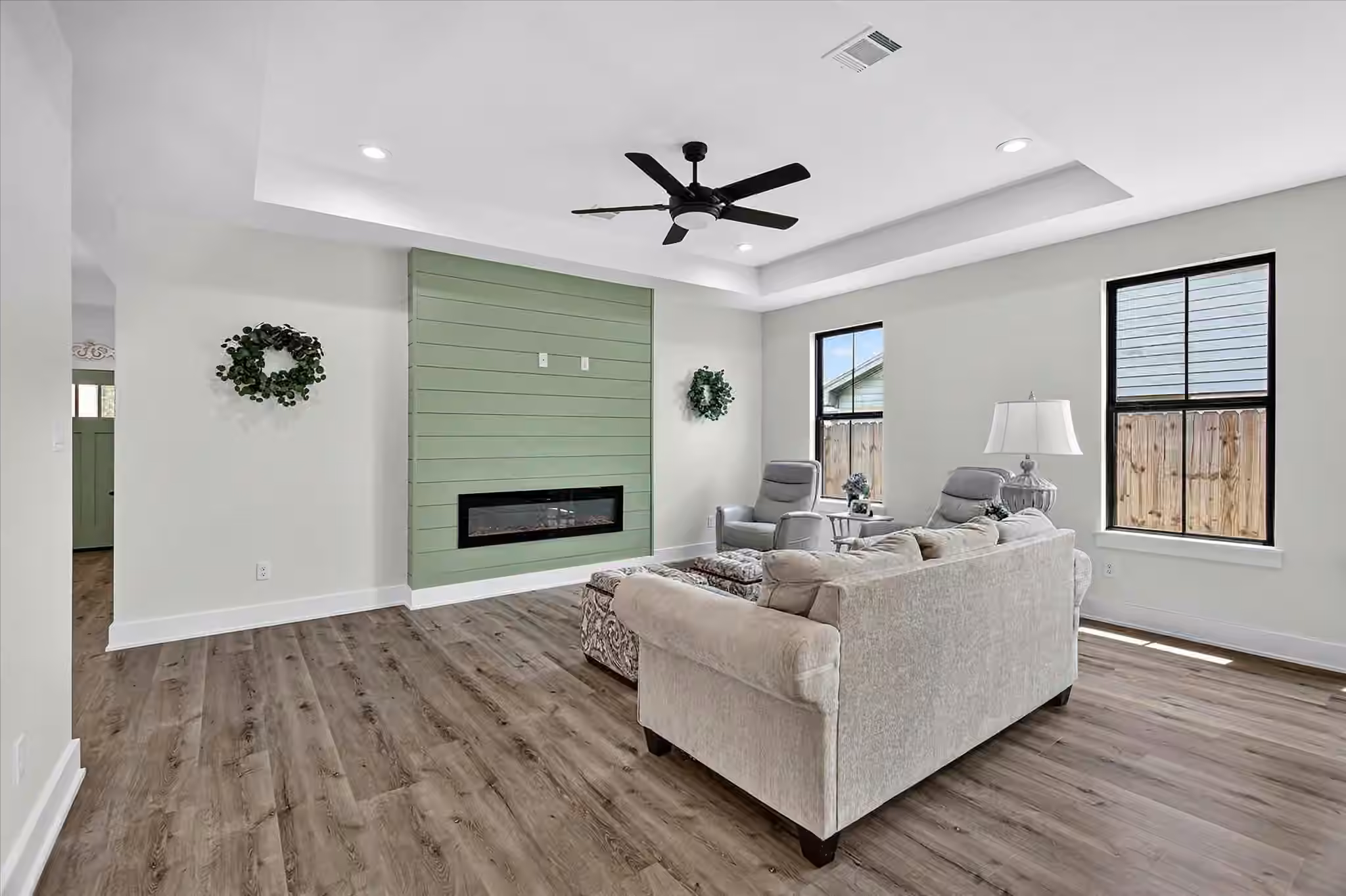 Photo 5 of 502 S Carroll Street, La Porte, TX
